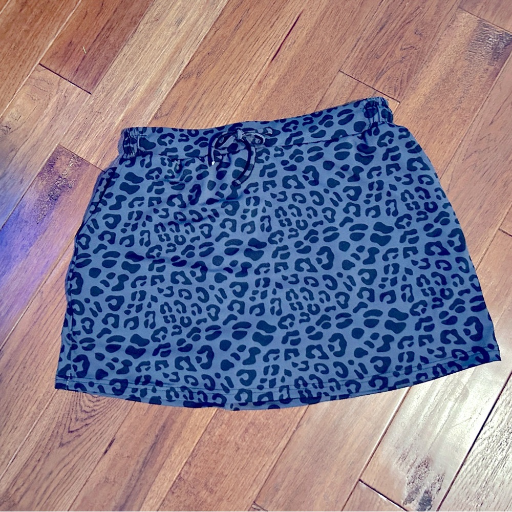 Leopard print skort size XL